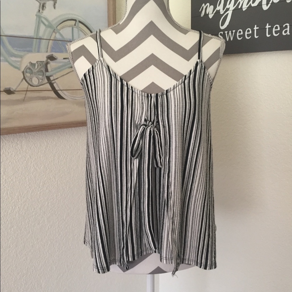 Maurices black/white tank with tie size M